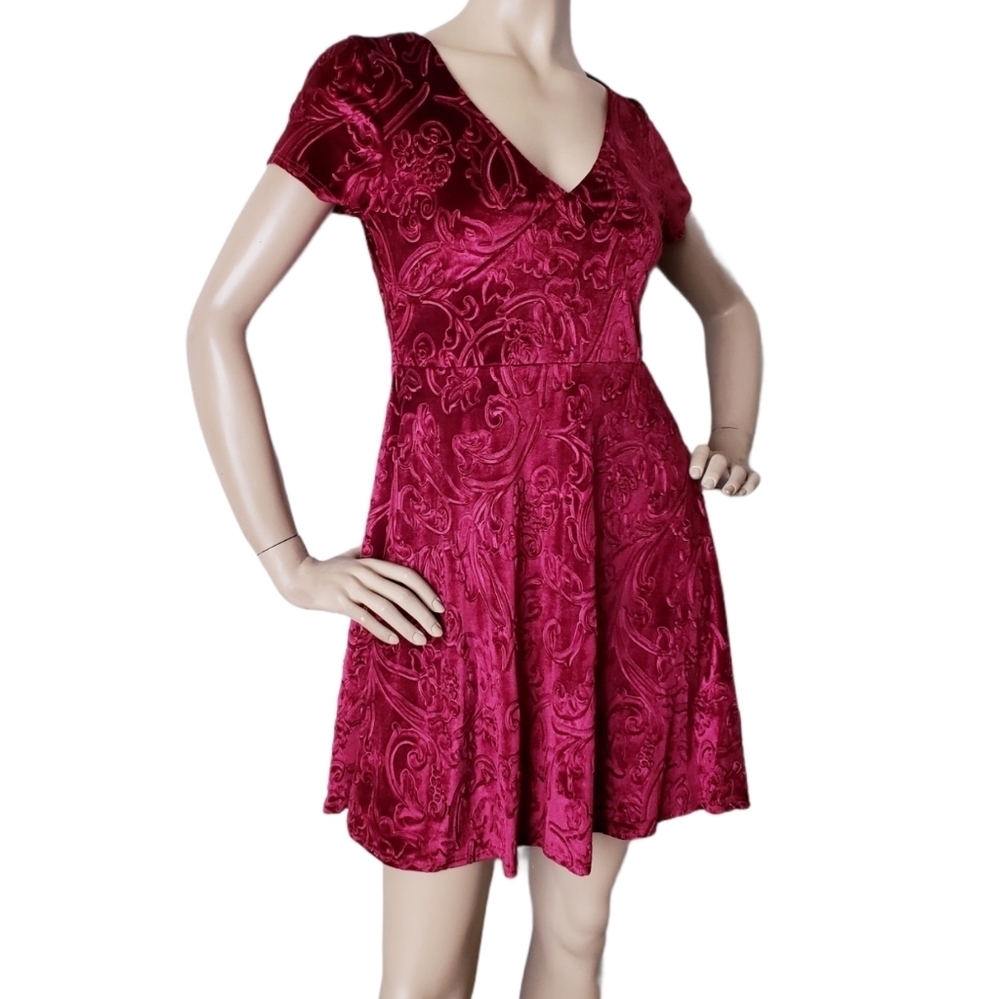 Stylebook Red Embossed Floral Velvet V-Neck Dress